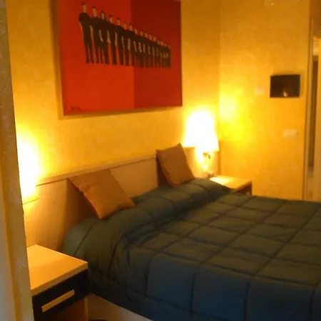 Daniel's 3* Рим