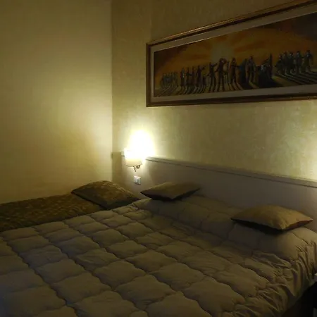 Daniel's 3* Рим